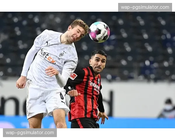 门兴中场卡斯特罗普助攻莫希亚首开纪录，组织能力展现